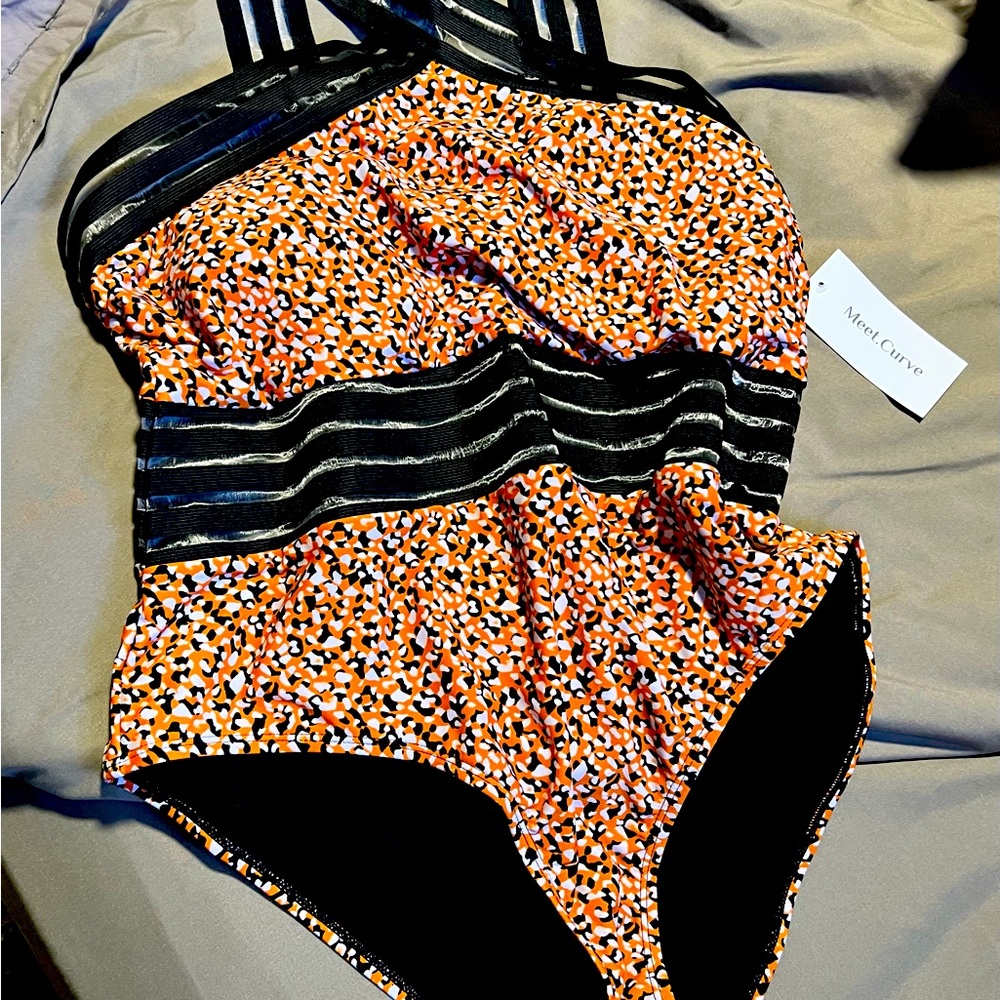 NWT MEET-CURVE ONE PIECE BATHINGSUIT
